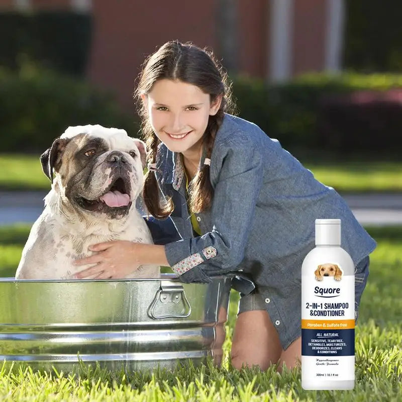 Dog Shampoo and Conditioner 2 in 1 Pet Shower Gel Moisturizing Dog Shampoo for Sensitive Skin PH Balanced Shampoo